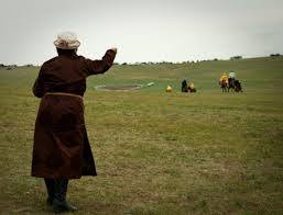 Цайны дээжээ өргөхдөө хэлэх үгс нь энгийн хэрнээ хүчтэй засал болдог